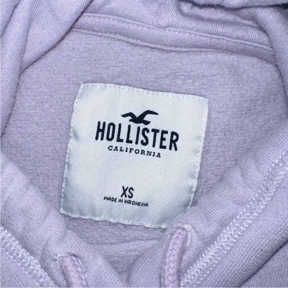 Hollister Embroidered Logo Graphic Hoodie - Picture 2 of 7